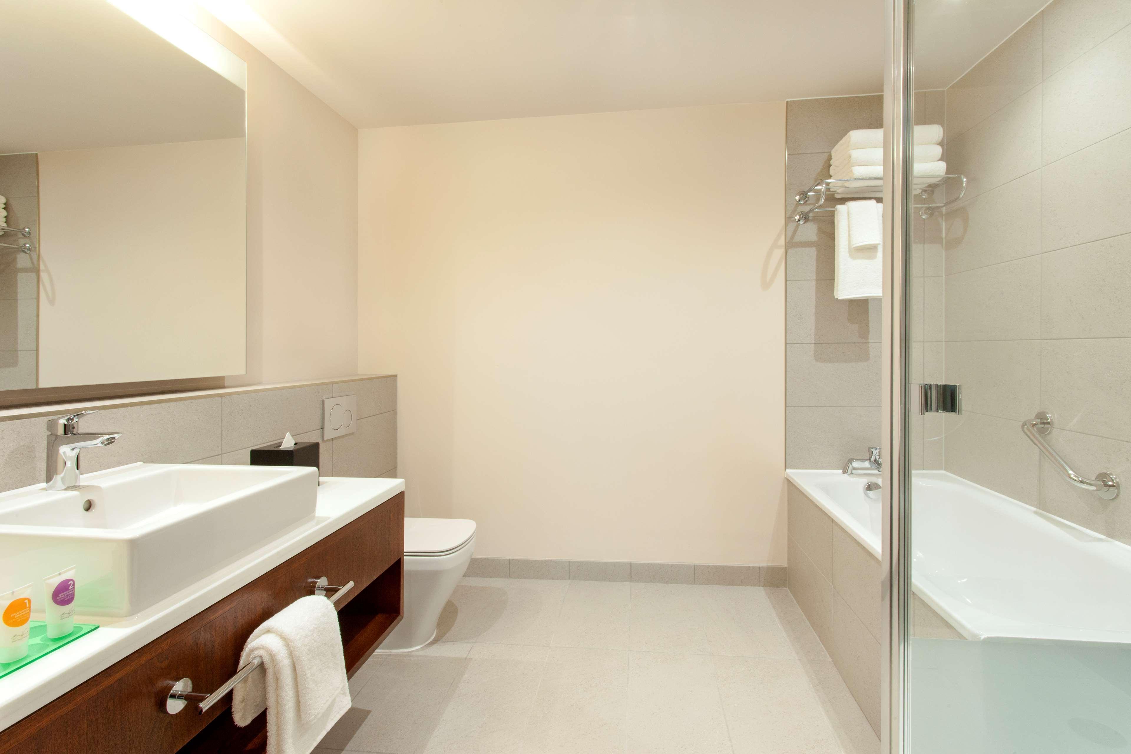 Hyatt Place West London Hayes Hillingdon Exterior photo